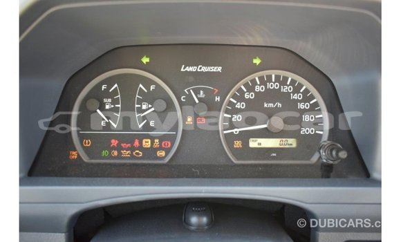 Acheter Import Voiture Toyota Land Cruiser Autre à Import - Dubai, Attapeu Province Acheter Import Voiture Toyota Land Cruiser Autre à Import - Dubai, Attapeu Province