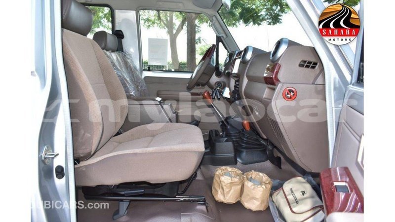 Big with watermark toyota land cruiser attapeu province import dubai 1989