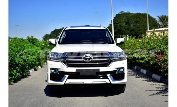 Buy Import Toyota Land Cruiser White Car in Import - Dubai in Attapeu Province Buy Import Toyota Land Cruiser White Car in Import - Dubai in Attapeu Province