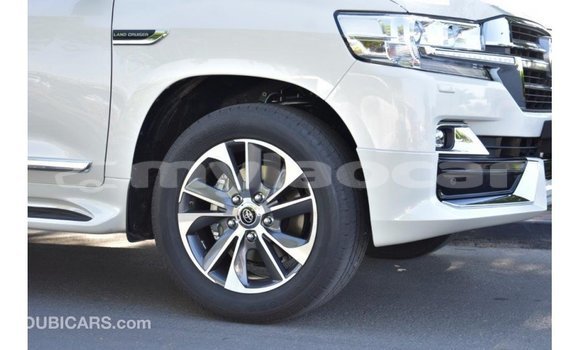 Buy Import Toyota Land Cruiser White Car in Import - Dubai in Attapeu Province Buy Import Toyota Land Cruiser White Car in Import - Dubai in Attapeu Province