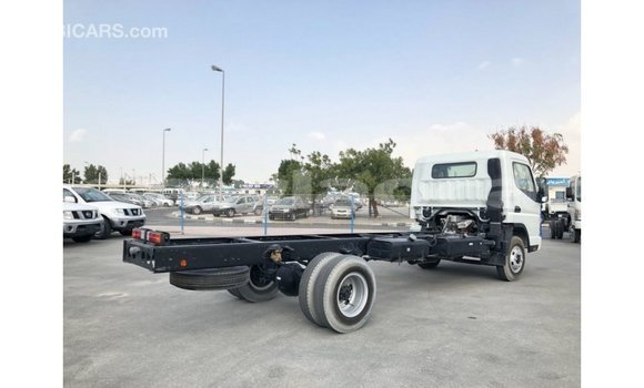 Buy Import Mitsubishi L400 White Truck in Import - Dubai in Attapeu Province Buy Import Mitsubishi L400 White Truck in Import - Dubai in Attapeu Province