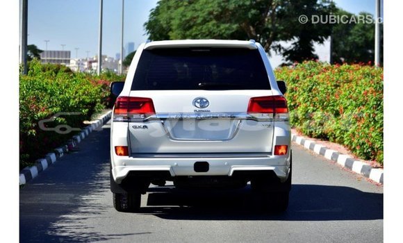 Buy Import Toyota Land Cruiser White Car in Import - Dubai in Attapeu Province Buy Import Toyota Land Cruiser White Car in Import - Dubai in Attapeu Province