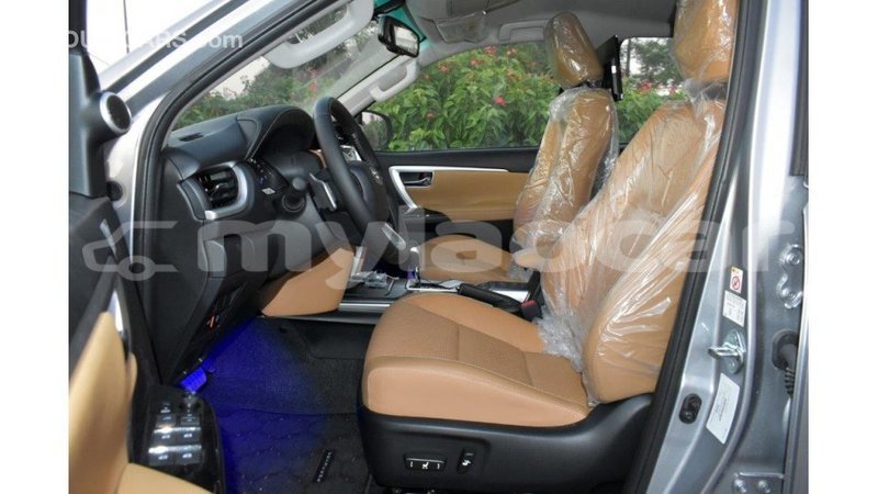 Big with watermark toyota fortuner attapeu province import dubai 1992