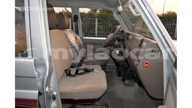 Big with watermark toyota land cruiser attapeu province import dubai 1995