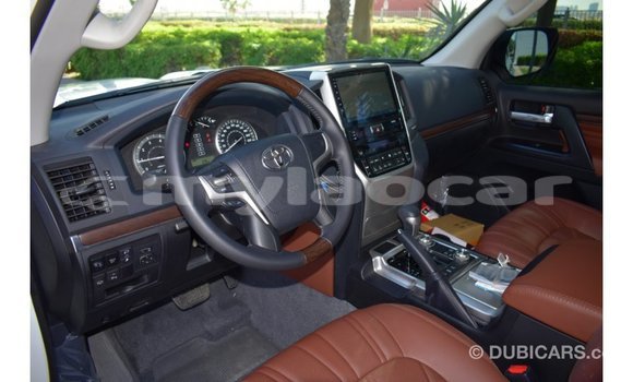 Buy Import Toyota Land Cruiser White Car in Import - Dubai in Attapeu Province Buy Import Toyota Land Cruiser White Car in Import - Dubai in Attapeu Province