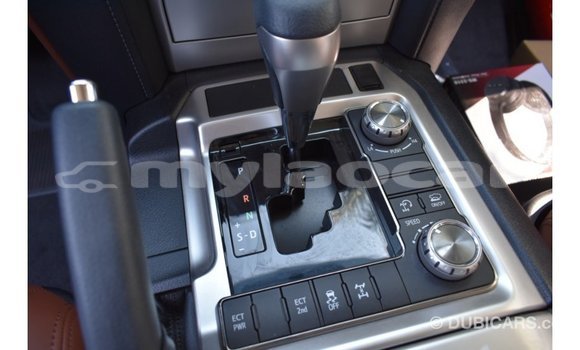 Buy Import Toyota Land Cruiser White Car in Import - Dubai in Attapeu Province Buy Import Toyota Land Cruiser White Car in Import - Dubai in Attapeu Province