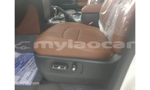 Buy Import Toyota Land Cruiser White Car in Import - Dubai in Attapeu Province Buy Import Toyota Land Cruiser White Car in Import - Dubai in Attapeu Province