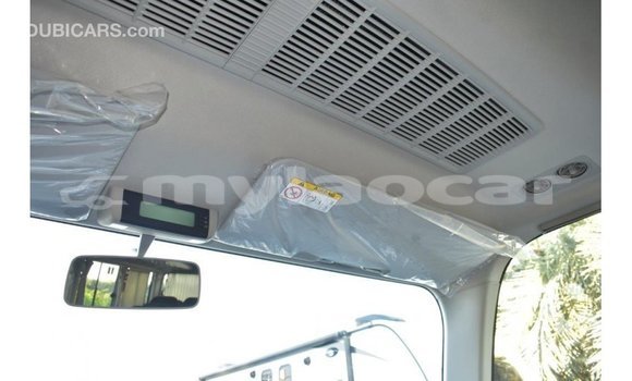 Acheter Import Voiture Toyota Coaster Blanc à Import - Dubai, Attapeu Province Acheter Import Voiture Toyota Coaster Blanc à Import - Dubai, Attapeu Province