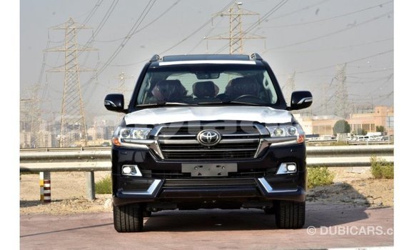 Acheter Import Voiture Toyota Land Cruiser Noir à Import - Dubai, Attapeu Province Acheter Import Voiture Toyota Land Cruiser Noir à Import - Dubai, Attapeu Province