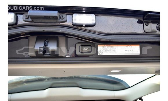 Acheter Import Voiture Toyota Land Cruiser Noir à Import - Dubai, Attapeu Province Acheter Import Voiture Toyota Land Cruiser Noir à Import - Dubai, Attapeu Province