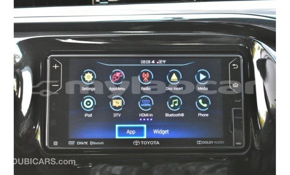 Acheter Import Voiture Toyota Hilux Blanc à Import - Dubai, Attapeu Province Acheter Import Voiture Toyota Hilux Blanc à Import - Dubai, Attapeu Province