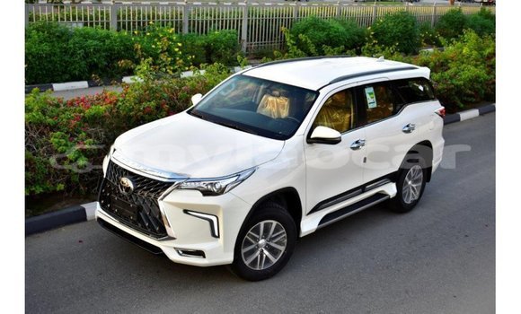 Buy Import Toyota Fortuner White Car in Import - Dubai in Attapeu Province Buy Import Toyota Fortuner White Car in Import - Dubai in Attapeu Province