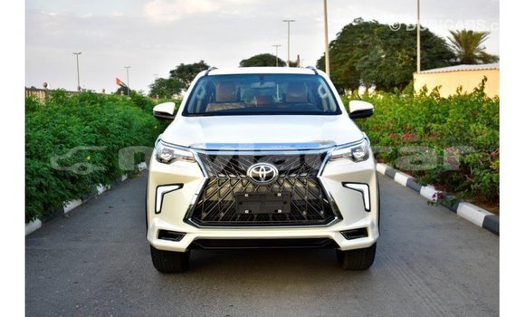 Buy Import Toyota Fortuner White Car in Import - Dubai in Attapeu Province Buy Import Toyota Fortuner White Car in Import - Dubai in Attapeu Province