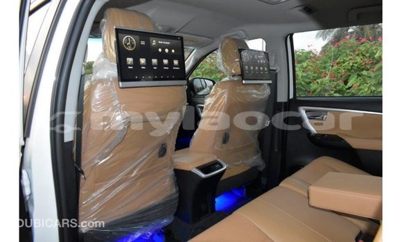 Buy Import Toyota Fortuner White Car in Import - Dubai in Attapeu Province Buy Import Toyota Fortuner White Car in Import - Dubai in Attapeu Province