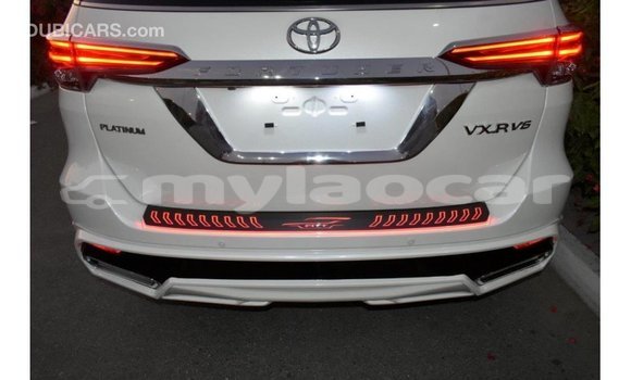 Buy Import Toyota Fortuner White Car in Import - Dubai in Attapeu Province Buy Import Toyota Fortuner White Car in Import - Dubai in Attapeu Province