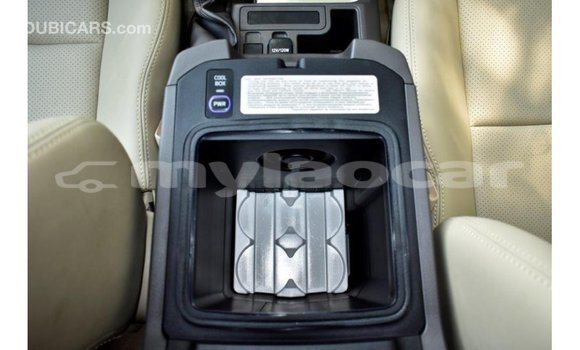 Acheter Import Voiture Toyota Prado Noir à Import - Dubai, Attapeu Province Acheter Import Voiture Toyota Prado Noir à Import - Dubai, Attapeu Province
