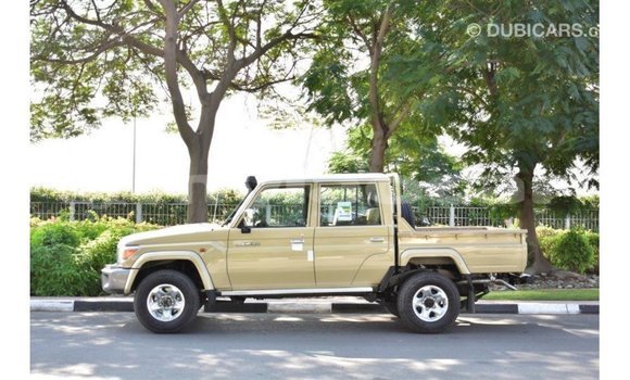 Buy Import Toyota Land Cruiser Beige Car in Import - Dubai in Attapeu Province Buy Import Toyota Land Cruiser Beige Car in Import - Dubai in Attapeu Province