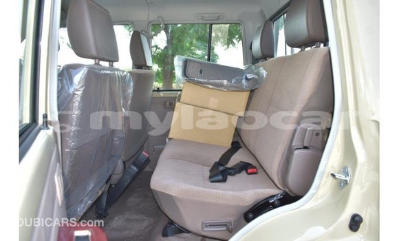 Buy Import Toyota Land Cruiser Beige Car in Import - Dubai in Attapeu Province Buy Import Toyota Land Cruiser Beige Car in Import - Dubai in Attapeu Province