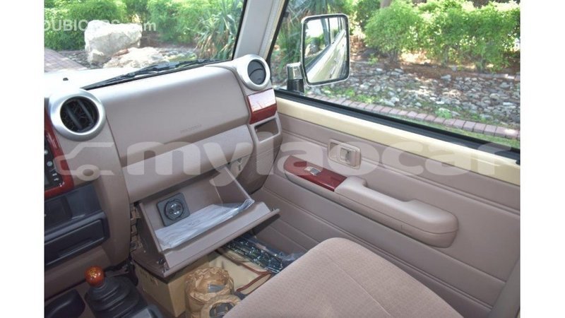Big with watermark toyota land cruiser attapeu province import dubai 2006
