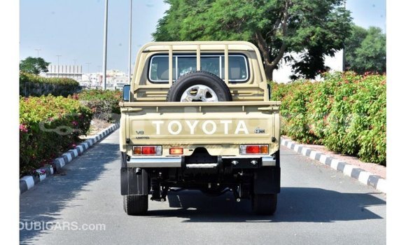 Buy Import Toyota Land Cruiser Beige Car in Import - Dubai in Attapeu Province Buy Import Toyota Land Cruiser Beige Car in Import - Dubai in Attapeu Province