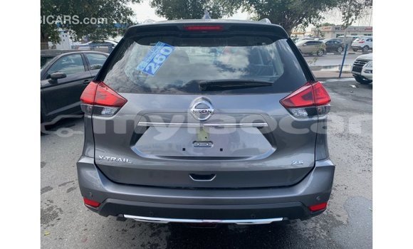 Buy Import Nissan Evalia Other Truck in Import - Dubai in Attapeu Province Buy Import Nissan Evalia Other Truck in Import - Dubai in Attapeu Province