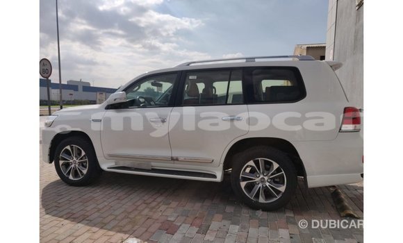 Buy Import Toyota Land Cruiser White Car in Import - Dubai in Attapeu Province Buy Import Toyota Land Cruiser White Car in Import - Dubai in Attapeu Province