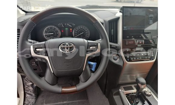 Buy Import Toyota Land Cruiser White Car in Import - Dubai in Attapeu Province Buy Import Toyota Land Cruiser White Car in Import - Dubai in Attapeu Province