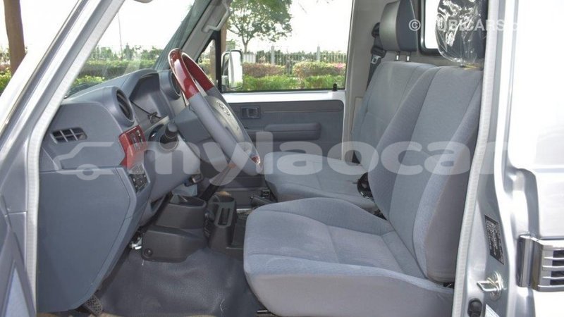 Big with watermark toyota land cruiser attapeu province import dubai 2019