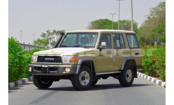 Buy Import Toyota Land Cruiser Beige Car in Import - Dubai in Attapeu Province Buy Import Toyota Land Cruiser Beige Car in Import - Dubai in Attapeu Province
