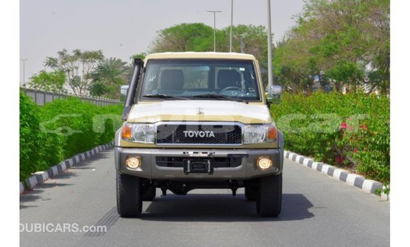 Buy Import Toyota Land Cruiser Beige Car in Import - Dubai in Attapeu Province Buy Import Toyota Land Cruiser Beige Car in Import - Dubai in Attapeu Province