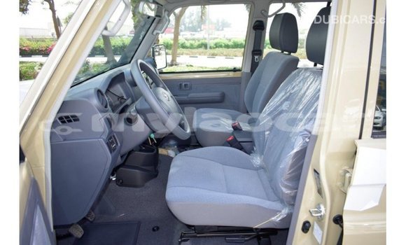 Buy Import Toyota Land Cruiser Beige Car in Import - Dubai in Attapeu Province Buy Import Toyota Land Cruiser Beige Car in Import - Dubai in Attapeu Province