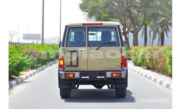 Buy Import Toyota Land Cruiser Beige Car in Import - Dubai in Attapeu Province Buy Import Toyota Land Cruiser Beige Car in Import - Dubai in Attapeu Province