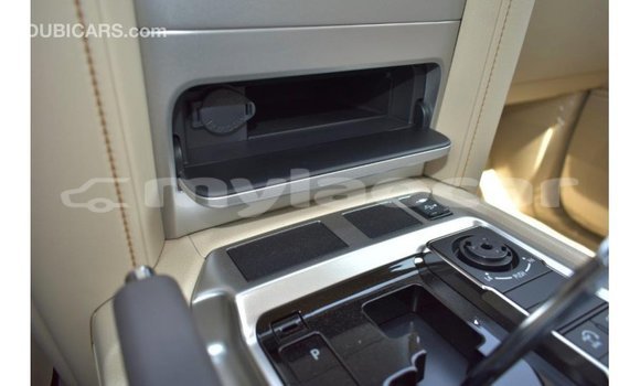 Acheter Import Voiture Toyota Land Cruiser Blanc à Import - Dubai, Attapeu Province Acheter Import Voiture Toyota Land Cruiser Blanc à Import - Dubai, Attapeu Province