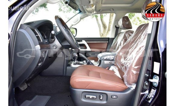 Acheter Import Voiture Toyota Land Cruiser Noir à Import - Dubai, Attapeu Province Acheter Import Voiture Toyota Land Cruiser Noir à Import - Dubai, Attapeu Province