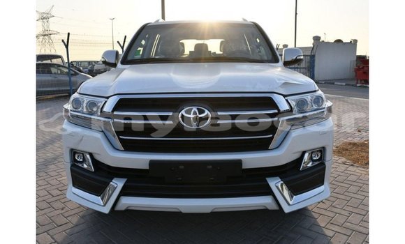 Buy Import Toyota Land Cruiser White Car in Import - Dubai in Attapeu Province Buy Import Toyota Land Cruiser White Car in Import - Dubai in Attapeu Province