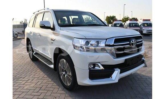 Buy Import Toyota Land Cruiser White Car in Import - Dubai in Attapeu Province Buy Import Toyota Land Cruiser White Car in Import - Dubai in Attapeu Province