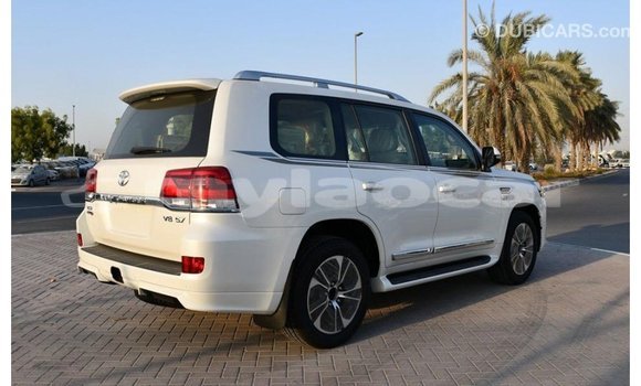 Buy Import Toyota Land Cruiser White Car in Import - Dubai in Attapeu Province Buy Import Toyota Land Cruiser White Car in Import - Dubai in Attapeu Province