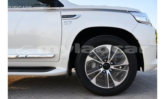 Buy Import Toyota Land Cruiser White Car in Import - Dubai in Attapeu Province Buy Import Toyota Land Cruiser White Car in Import - Dubai in Attapeu Province
