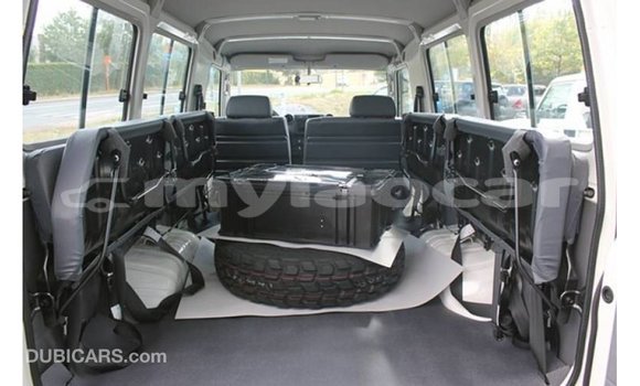 Buy Import Toyota Land Cruiser White Car in Import - Dubai in Attapeu Province Buy Import Toyota Land Cruiser White Car in Import - Dubai in Attapeu Province