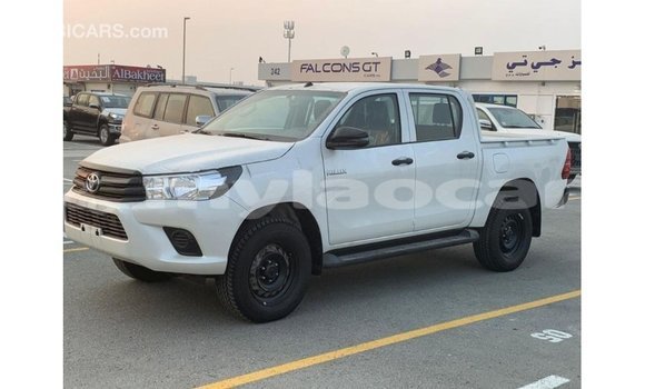 Acheter Import Voiture Toyota Hilux Blanc à Import - Dubai, Attapeu Province Acheter Import Voiture Toyota Hilux Blanc à Import - Dubai, Attapeu Province