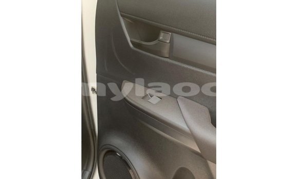 Acheter Import Voiture Toyota Hilux Blanc à Import - Dubai, Attapeu Province Acheter Import Voiture Toyota Hilux Blanc à Import - Dubai, Attapeu Province