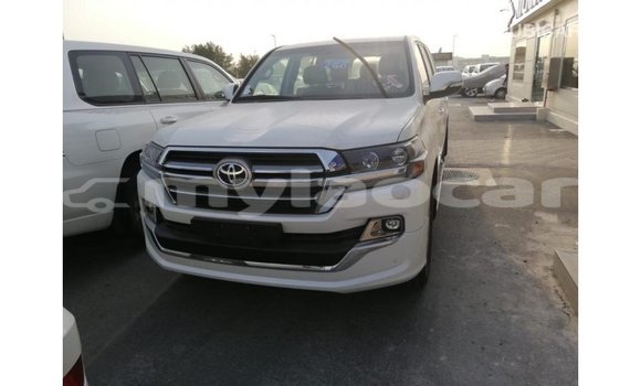 Buy Import Toyota Land Cruiser White Car in Import - Dubai in Attapeu Province Buy Import Toyota Land Cruiser White Car in Import - Dubai in Attapeu Province
