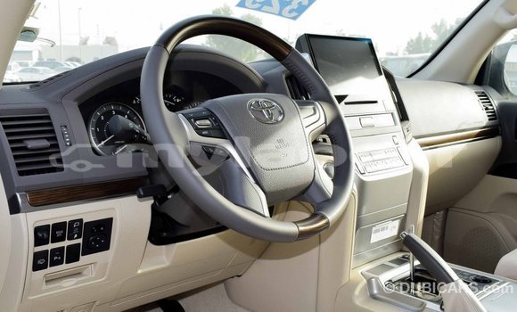 Buy Import Toyota Land Cruiser White Car in Import - Dubai in Attapeu Province Buy Import Toyota Land Cruiser White Car in Import - Dubai in Attapeu Province