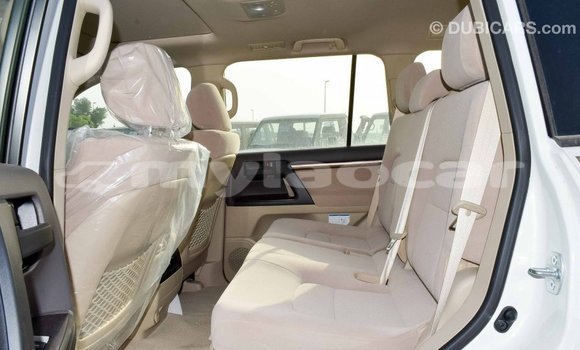 Buy Import Toyota Land Cruiser White Car in Import - Dubai in Attapeu Province Buy Import Toyota Land Cruiser White Car in Import - Dubai in Attapeu Province
