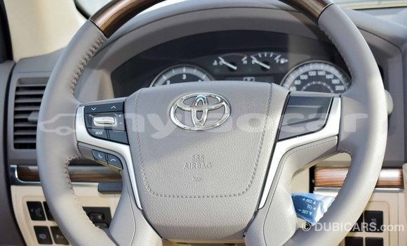 Buy Import Toyota Land Cruiser White Car in Import - Dubai in Attapeu Province Buy Import Toyota Land Cruiser White Car in Import - Dubai in Attapeu Province