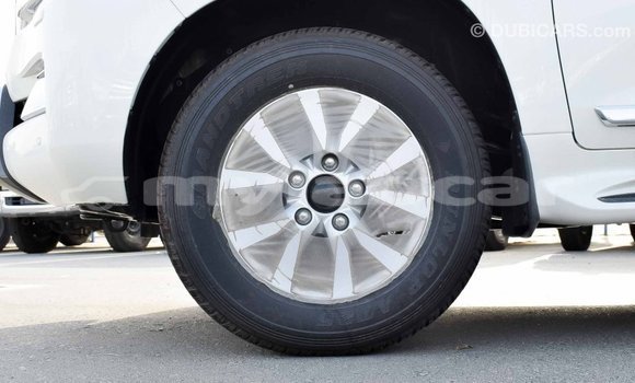 Buy Import Toyota Land Cruiser White Car in Import - Dubai in Attapeu Province Buy Import Toyota Land Cruiser White Car in Import - Dubai in Attapeu Province