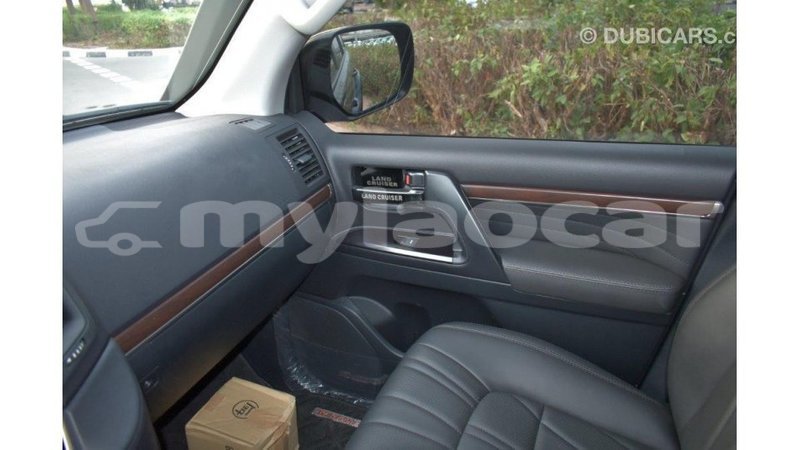 Big with watermark toyota land cruiser attapeu province import dubai 2046