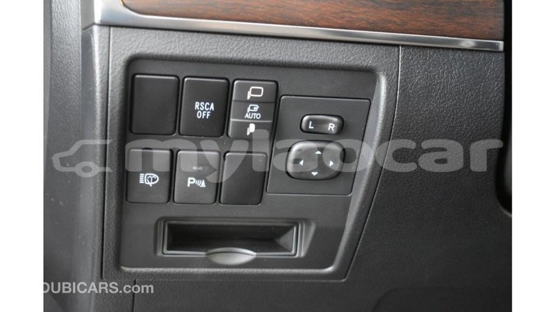 Big with watermark toyota land cruiser attapeu province import dubai 2049