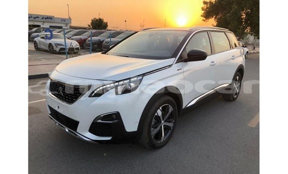 Buy Import Peugeot 5008 White Car in Import - Dubai in Attapeu Province