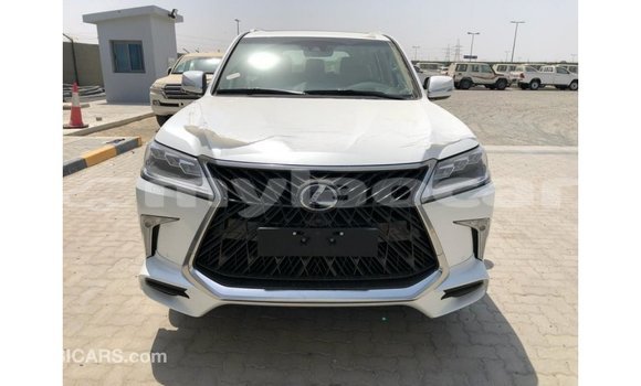 Acheter Import Voiture Lexus LX Blanc à Import - Dubai, Attapeu Province Acheter Import Voiture Lexus LX Blanc à Import - Dubai, Attapeu Province